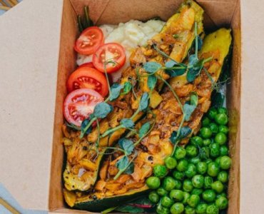 Zielona przerwa w pracy: roślinny catering dietetyczny, który napędza zespół