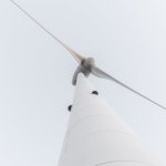 Wiatr w portfelu: przydomowa turbina – czy to się opłaca?
