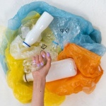 Mniej plastiku w czterech kątach: proste kroki z wielkim efektem